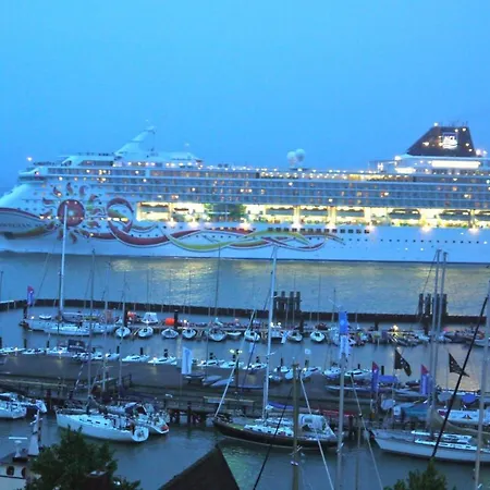 Berringer, Captainsroom, Direkt An Der Promenade Apartment Rostock